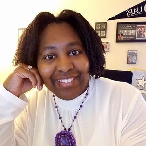 Meet your Posher, Angela